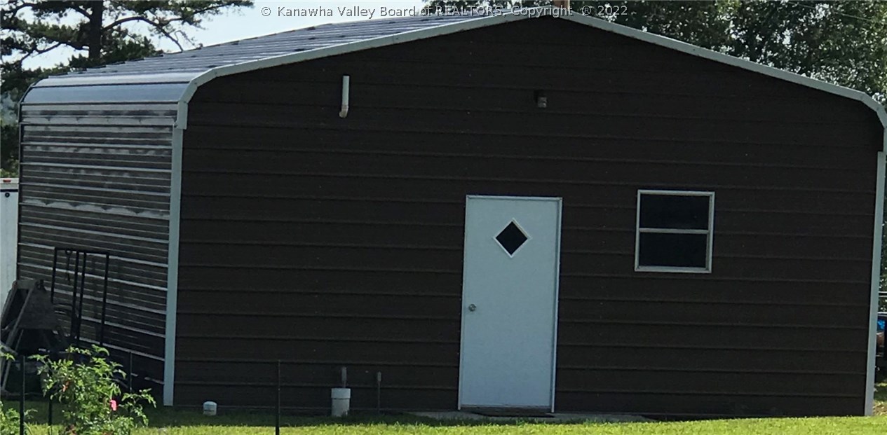614 Sycamore Drive Ripley, WV 25271 - Photo 9 of 29 Perfect She Shed or He Shed for your extra hobbies