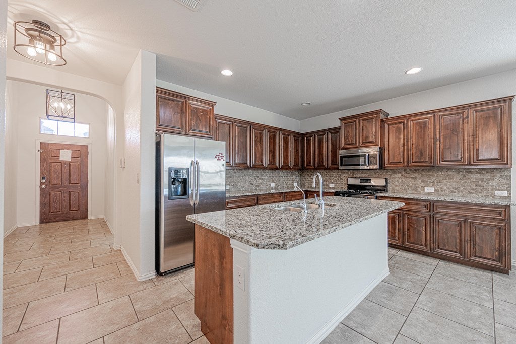 6701 Colony Road Midland, TX 79706 - Photo 7 of 37 Gallery Image 7