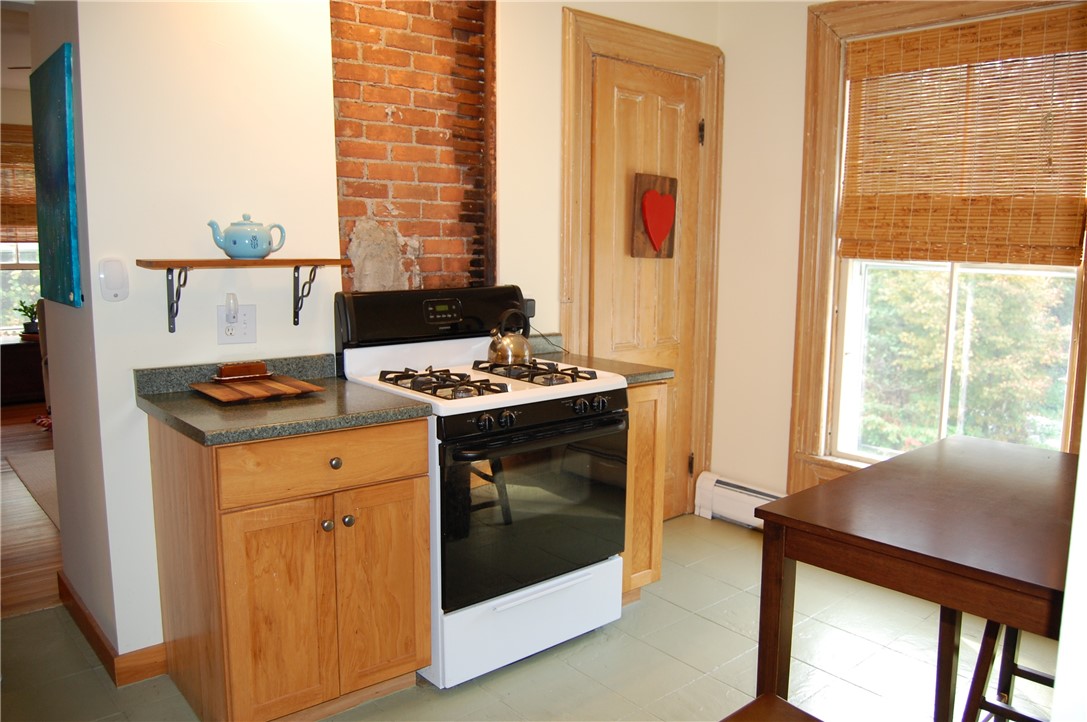 7 Nichols Lane, Unit 5 Hopkinton, RI 02832 - Photo 11 of 19 Kitchen