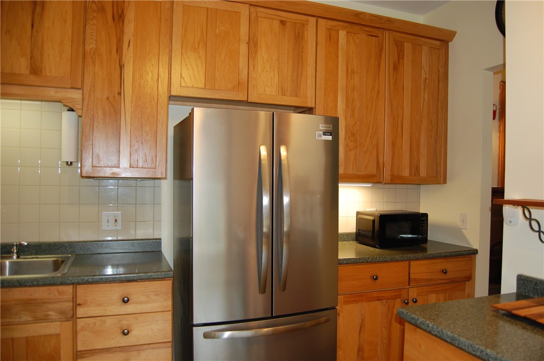 7 Nichols Lane, Unit 5 Hopkinton, RI 02832 - Photo 14 of 19 Kitchen