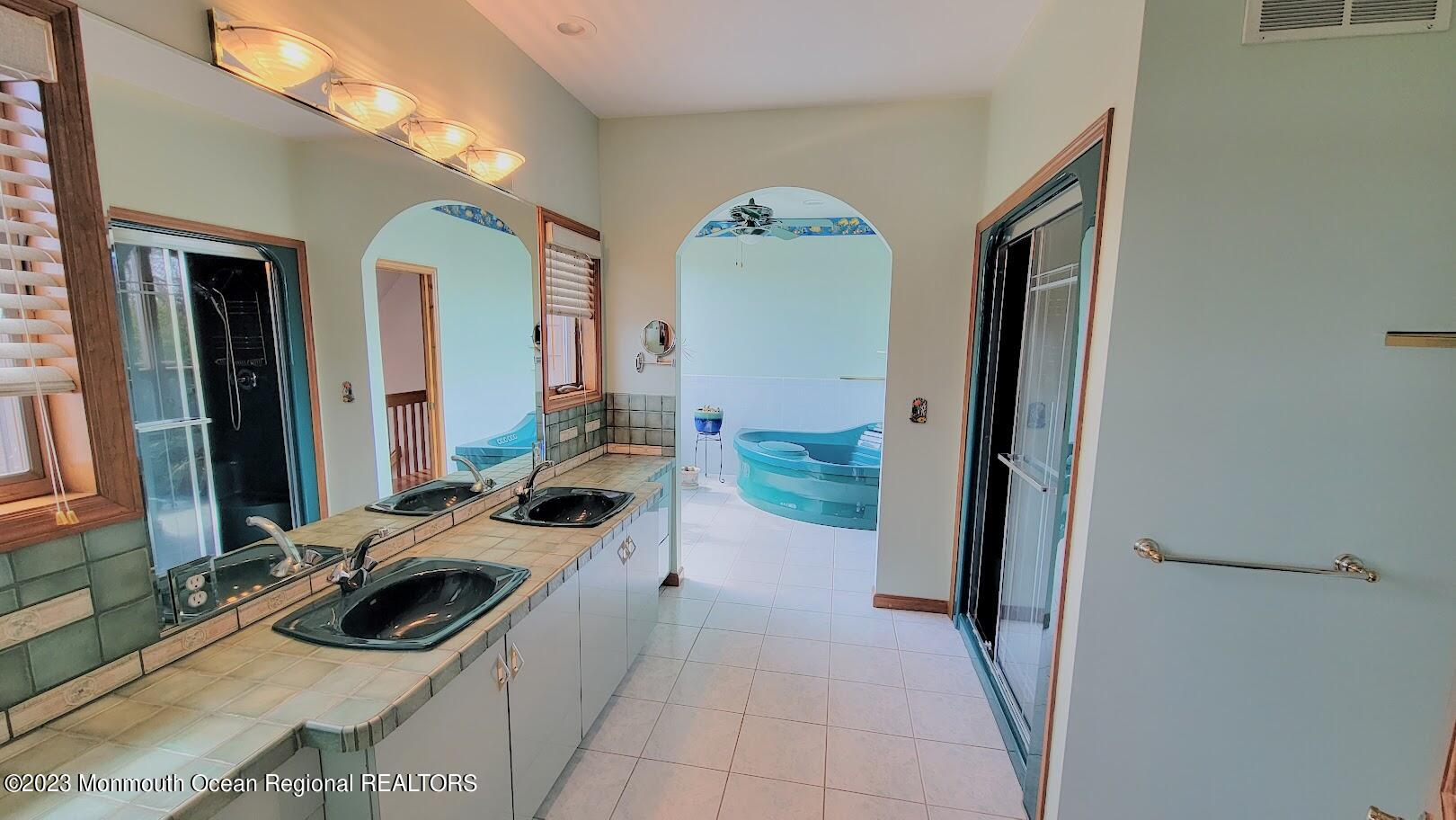 710 Paramount Way Brick, NJ 08724 - Photo 14 of 53 20230406_121208