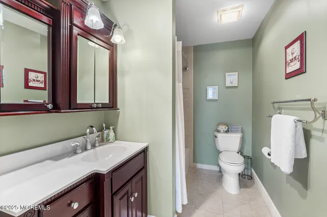 $1,350,000 | 2 Pomo Court, Middletown, NJ 07748