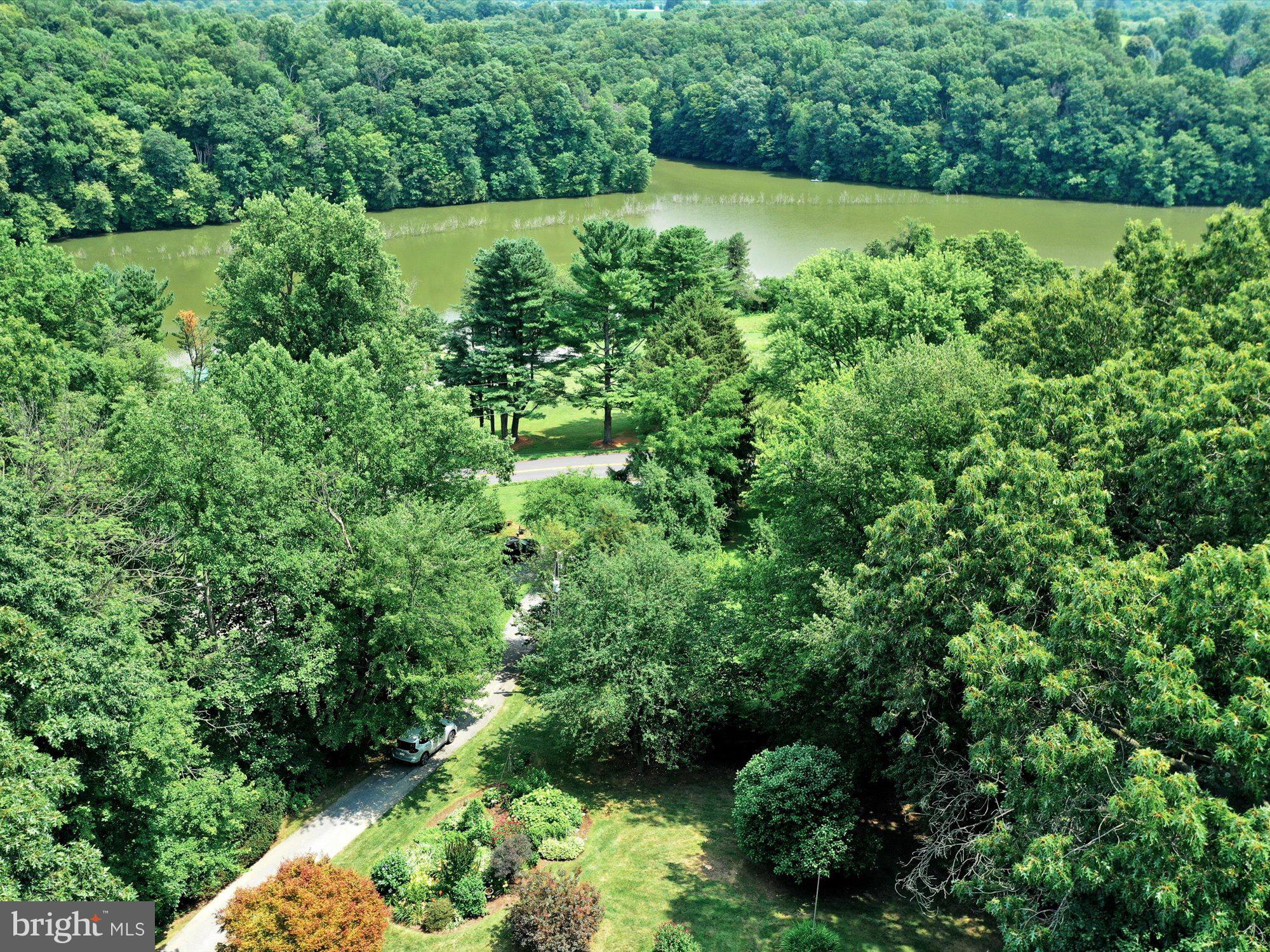 474 Lakeview Drive Lititz, PA 17543 - Photo 5 of 37