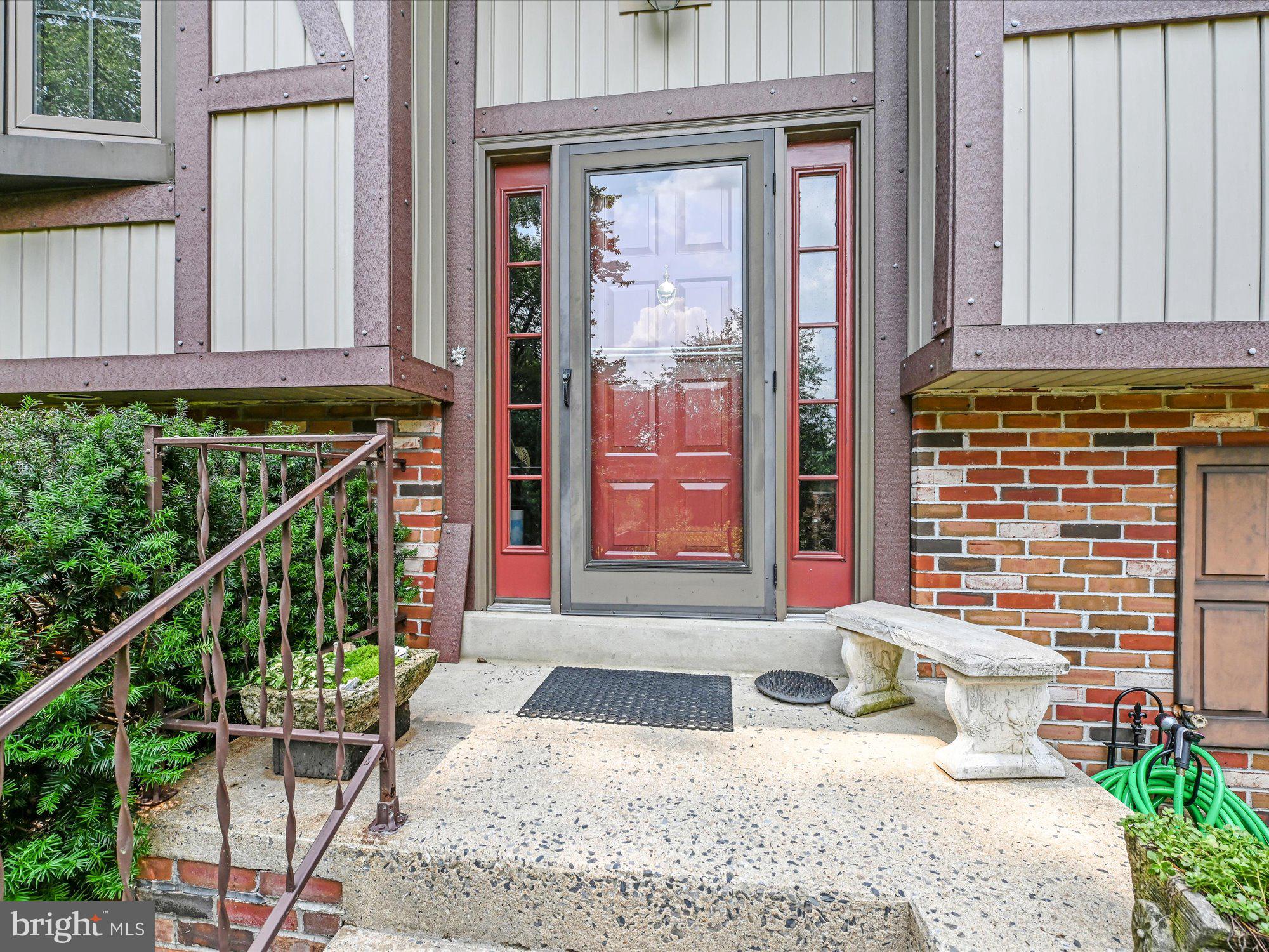 474 Lakeview Drive Lititz, PA 17543 - Photo 7 of 37