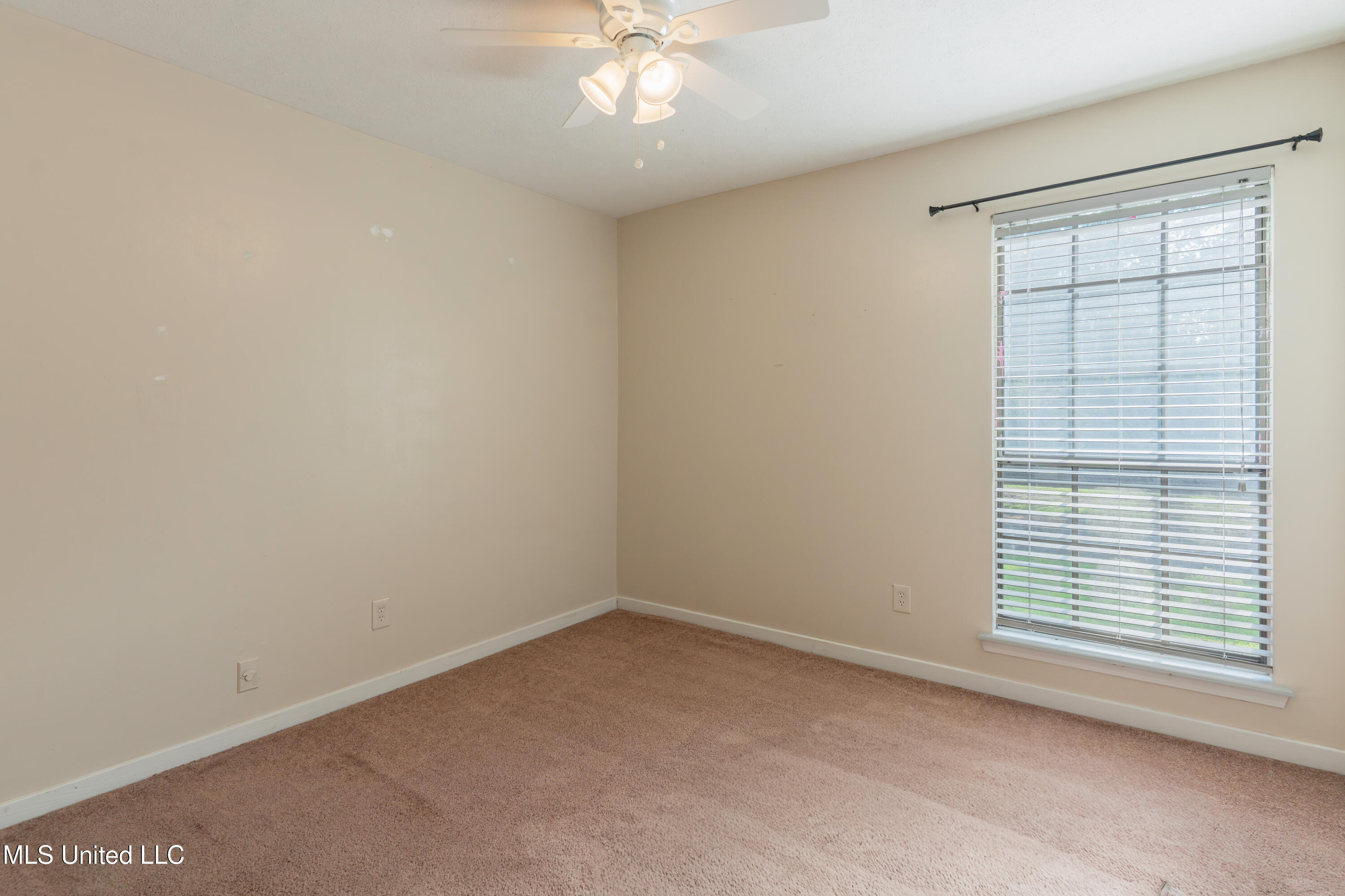 107 Spanish Moss Drive Clinton, MS 39056 - Photo 31 of 49 40-Bedroom2(1)