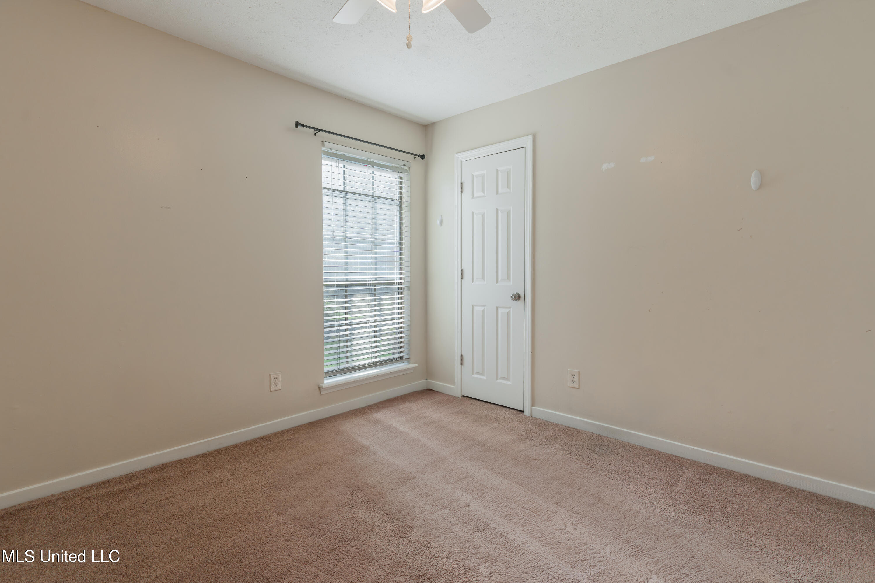 107 Spanish Moss Drive Clinton, MS 39056 - Photo 32 of 49 41-Bedroom2(1)