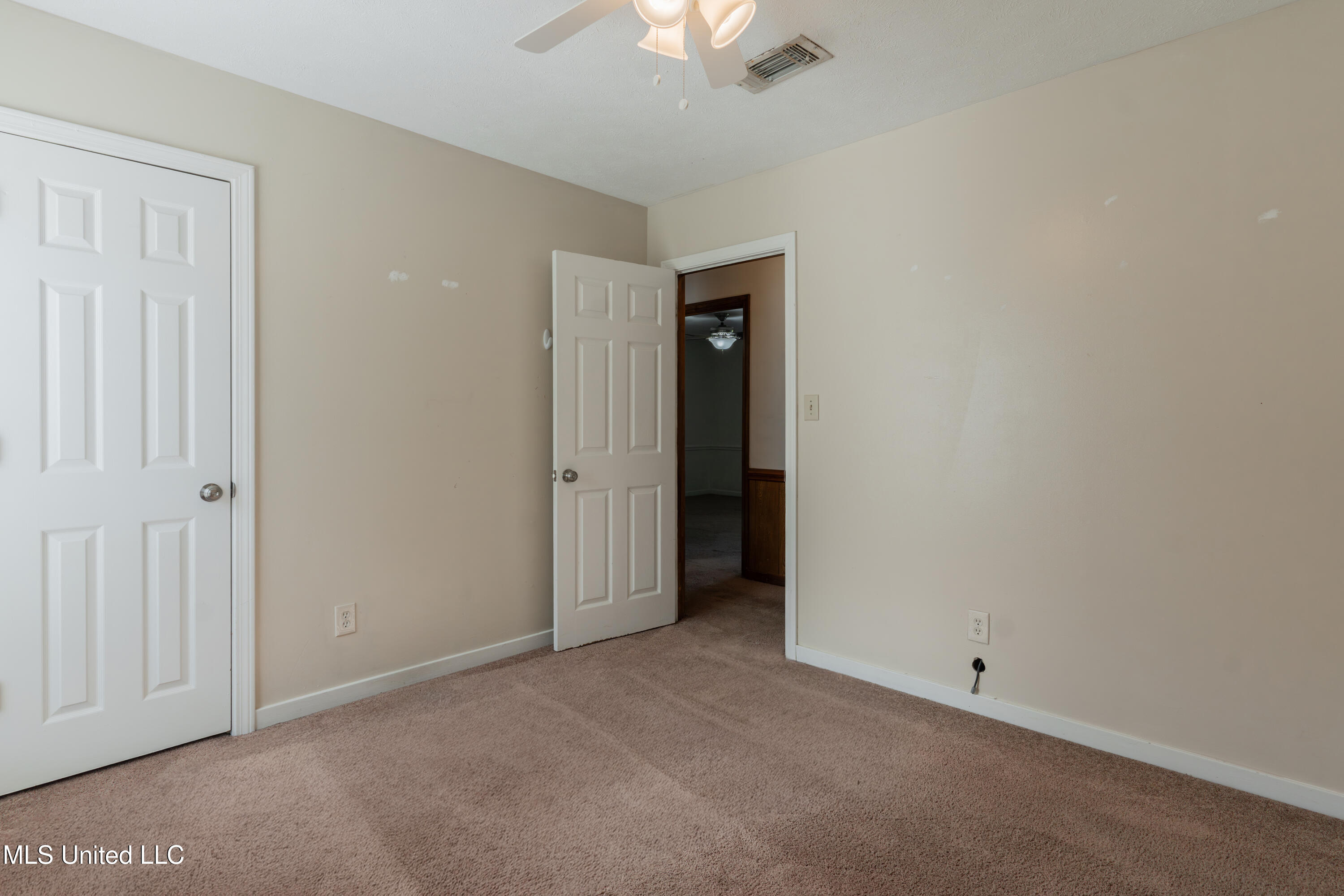 107 Spanish Moss Drive Clinton, MS 39056 - Photo 33 of 49 42-Bedroom2(2)