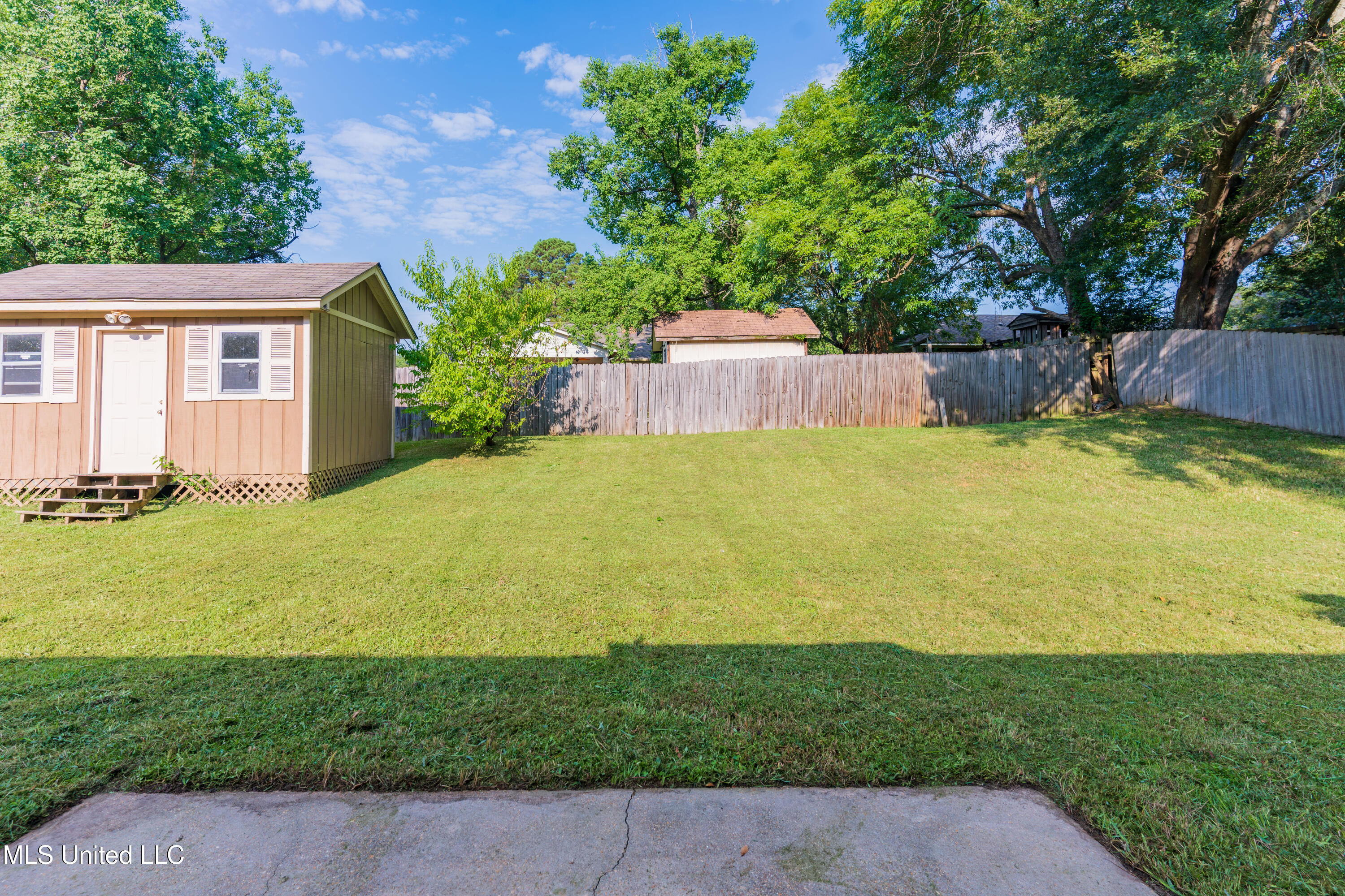 107 Spanish Moss Drive Clinton, MS 39056 - Photo 40 of 49 49-Back(1)
