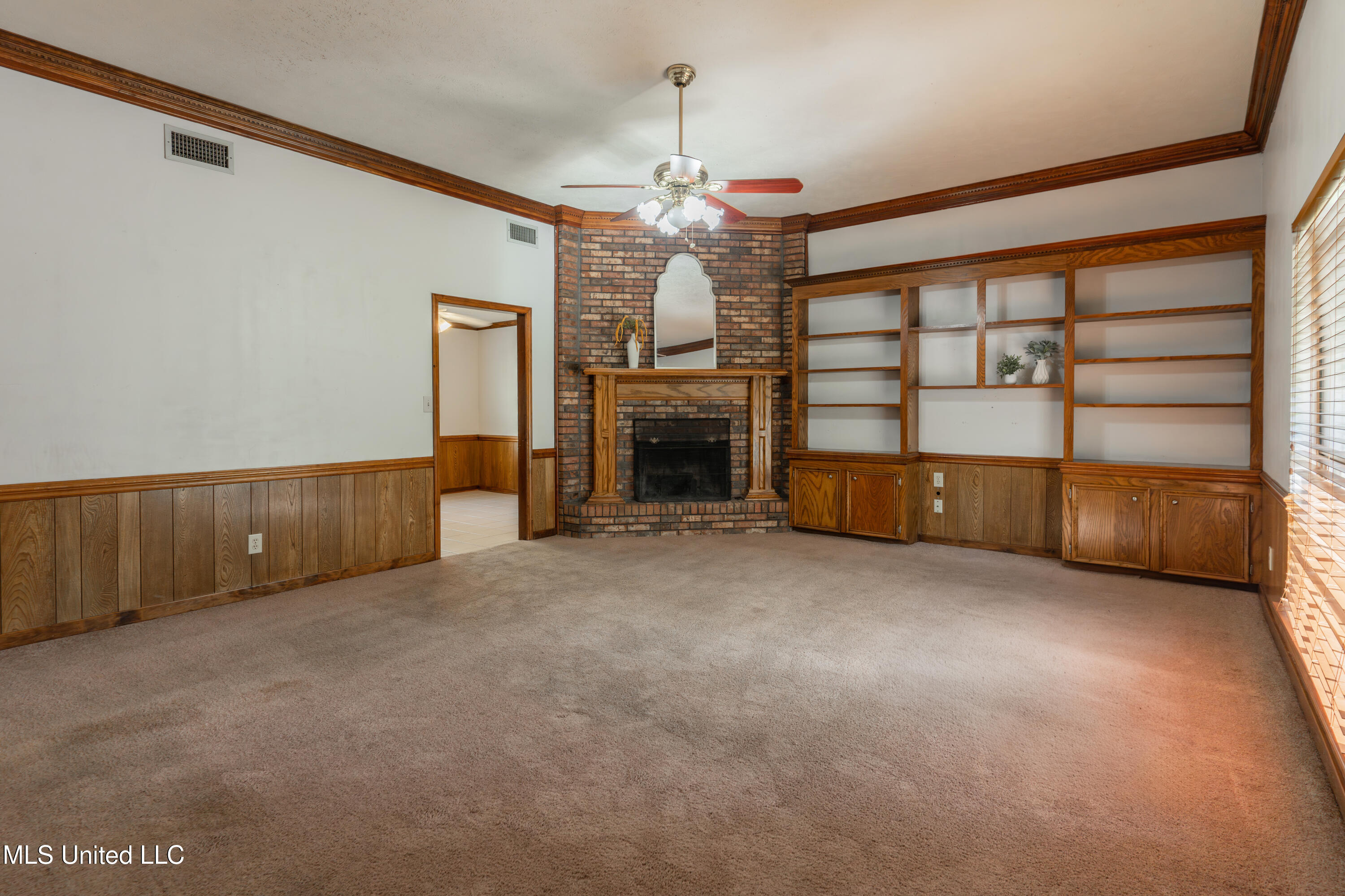 107 Spanish Moss Drive Clinton, MS 39056 - Photo 7 of 49 9-LivingRoom(4)