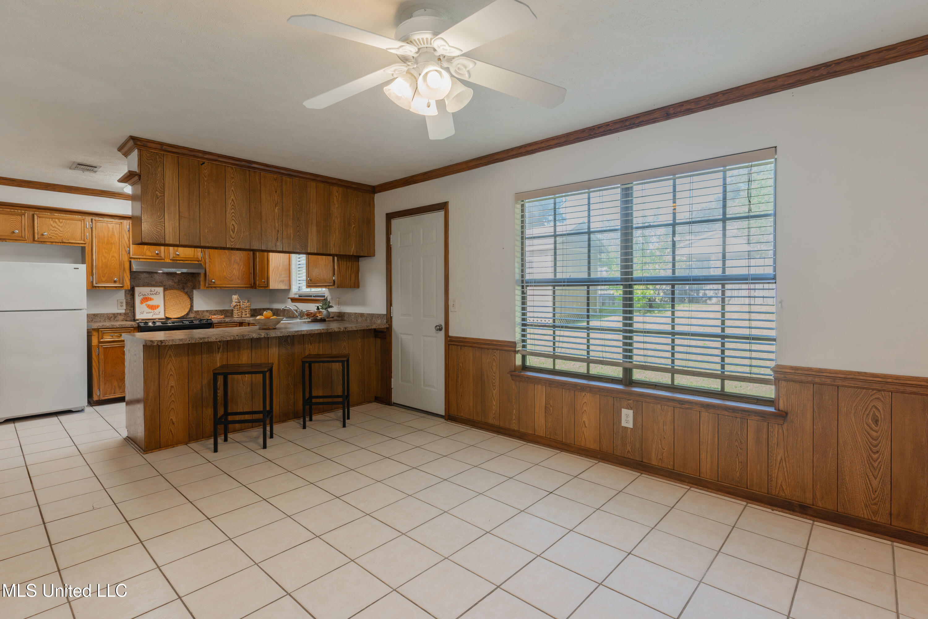 107 Spanish Moss Drive Clinton, MS 39056 - Photo 9 of 49 15-Kitchen(4)