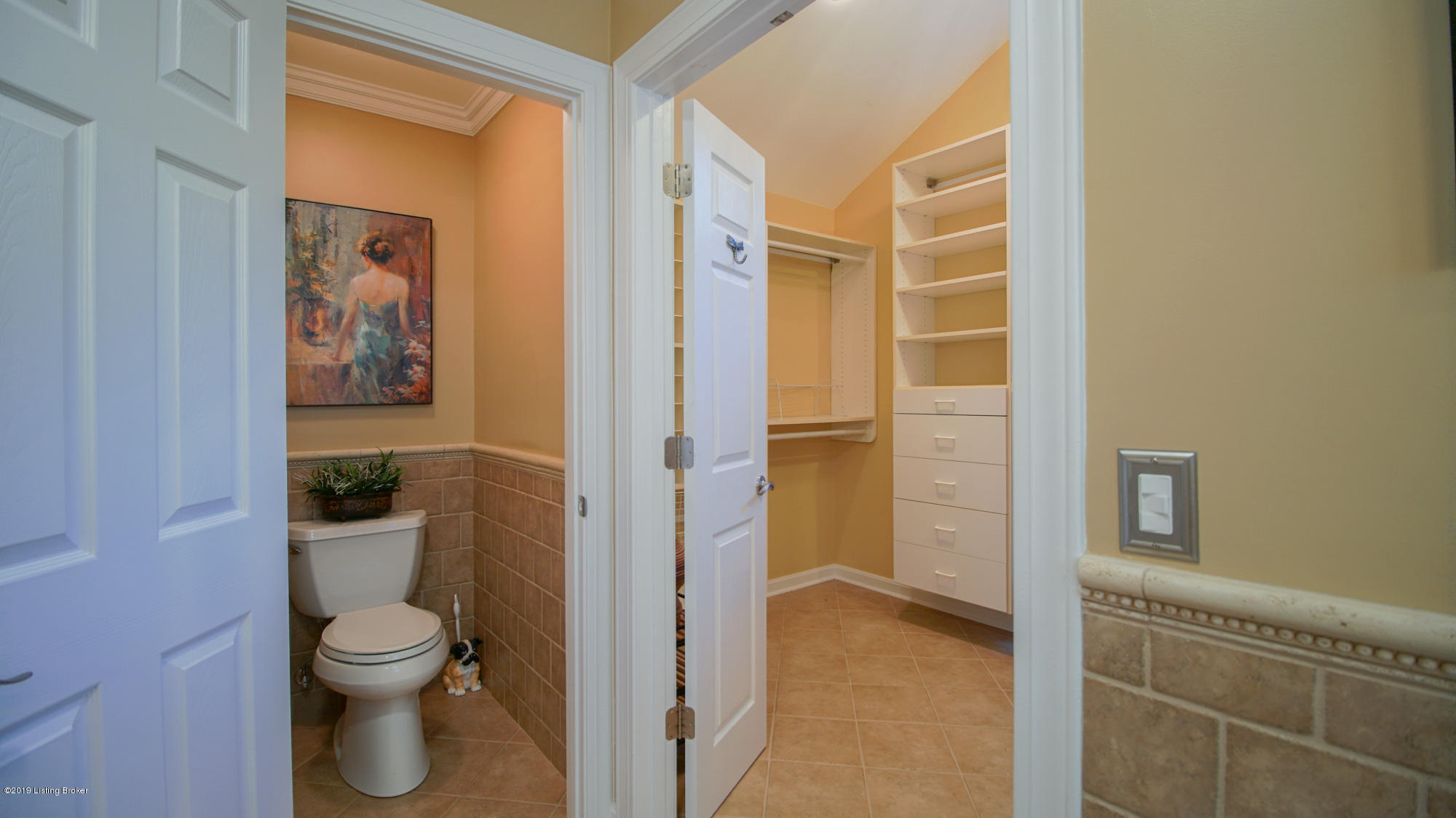 6303 Rockingham Court Prospect, KY 40059 - Photo 21 of 37 G-MASTERBATH6 (1 of 1)