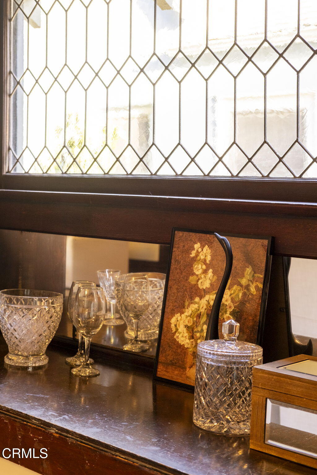 1813 Wayne Avenue South Pasadena, CA 91030 - Photo 18 of 56 a room with a couch and table