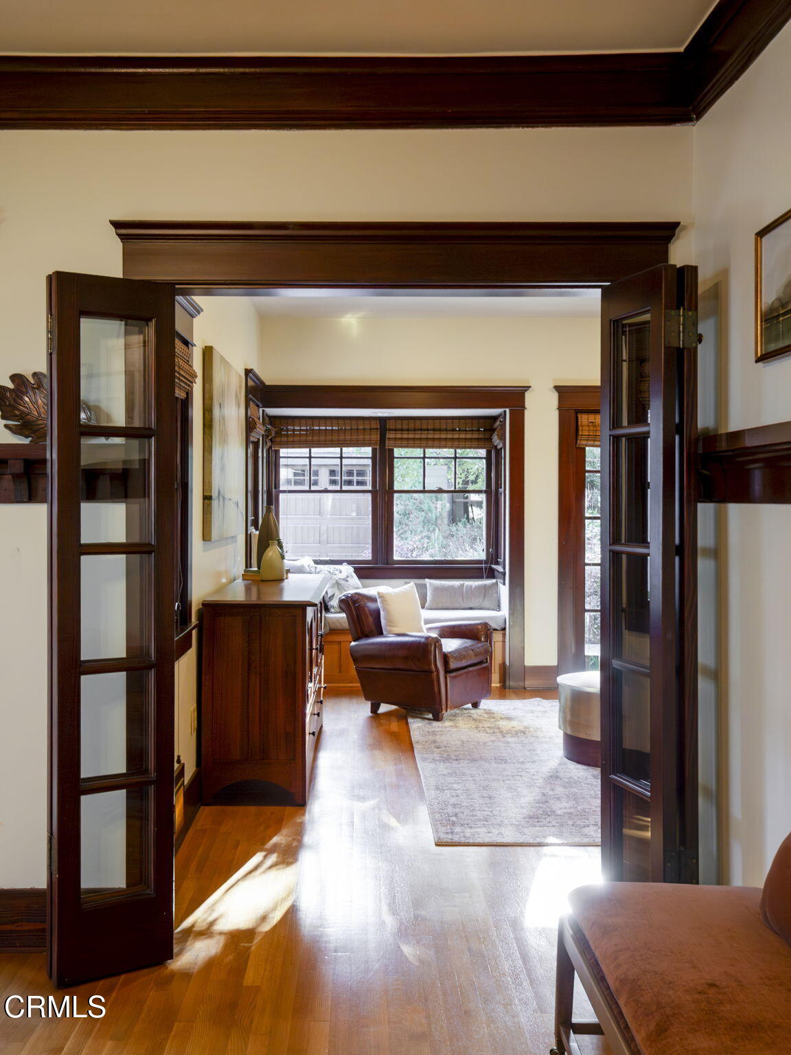 1813 Wayne Avenue South Pasadena, CA 91030 - Photo 21 of 56 a living room with furniture
