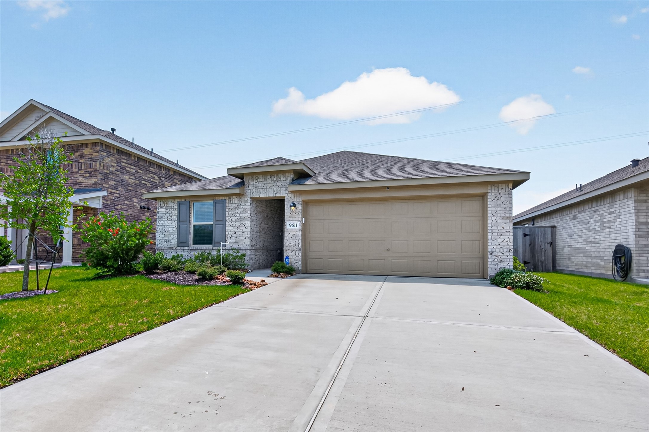 9611 Atwood Lake Drive Baytown, TX 77521 - Photo 4 of 39