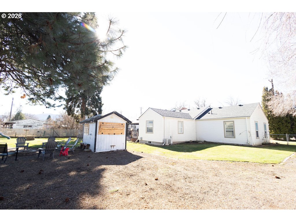 2703 North Spruce Street La Grande, OR 97850 - Photo 32 of 37 a view of a backyard of the house