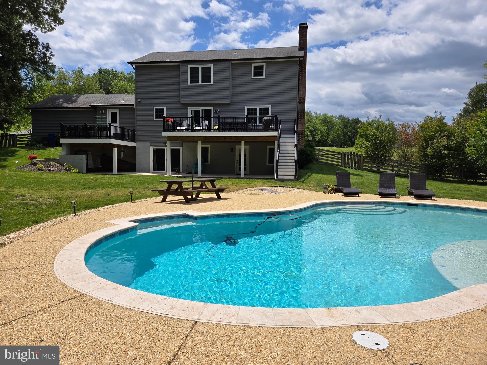 7955 Arbor Way Owings, MD 20736 - Photo 4 of 83 Photo taken Spring 2025