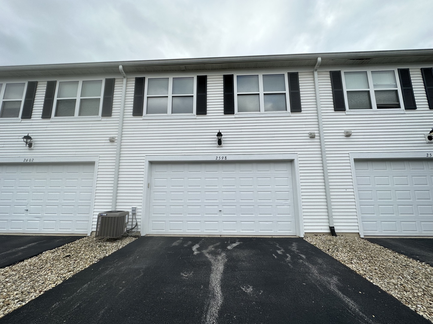 2598 Capitol Avenue Aurora, IL 60503 - Photo 11 of 11 a front view of a house