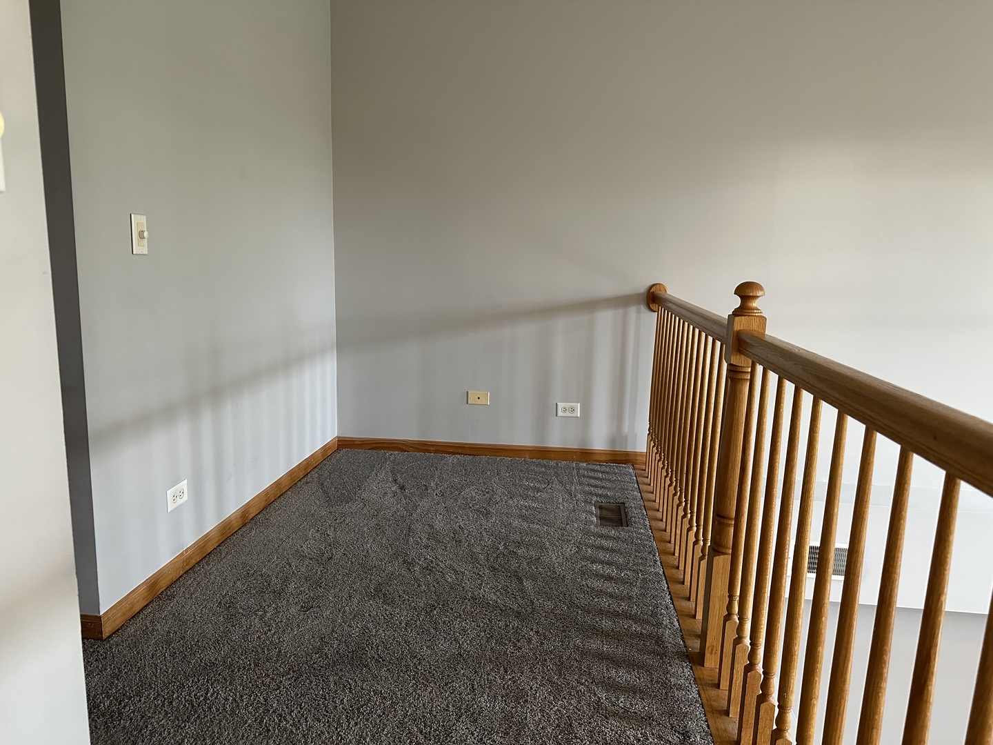 2598 Capitol Avenue Aurora, IL 60503 - Photo 6 of 11 a view of a hallway