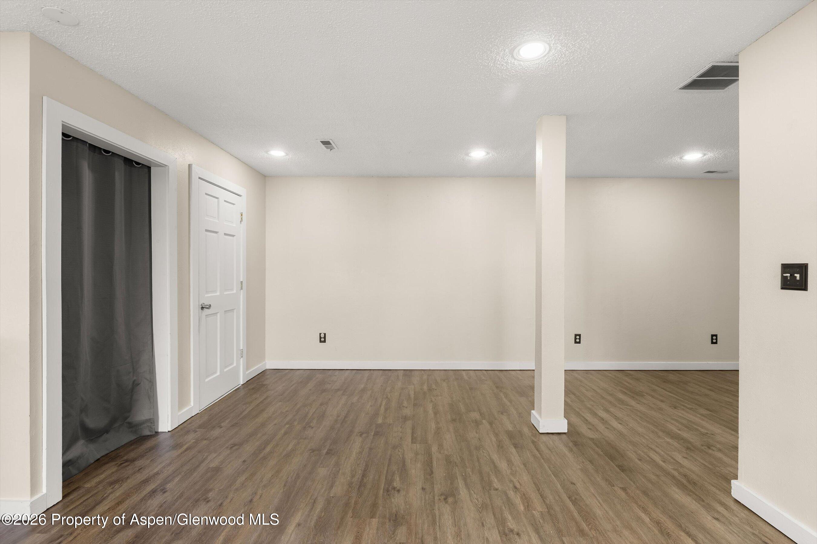 1101 Village Road, Unit LL3B Carbondale, CO 81623 - Photo 8 of 22 04-1101VillageRd_UnitLL3B_2606_2658