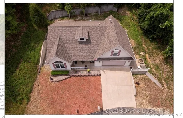 $374,299 | 1126 Buckingham Drive, Camdenton, MO 65020