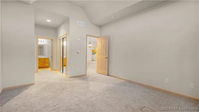 $374,299 | 1126 Buckingham Drive, Camdenton, MO 65020