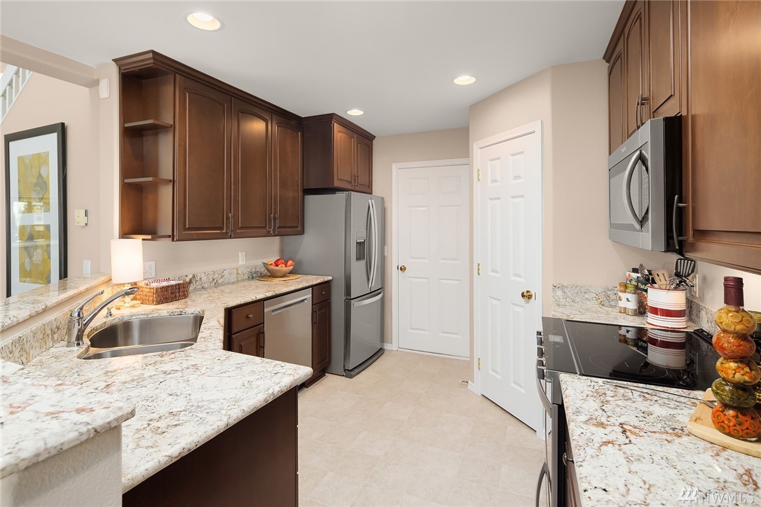 4817 Northeast 5th Court Renton, WA 98059 - Photo 11 of 23