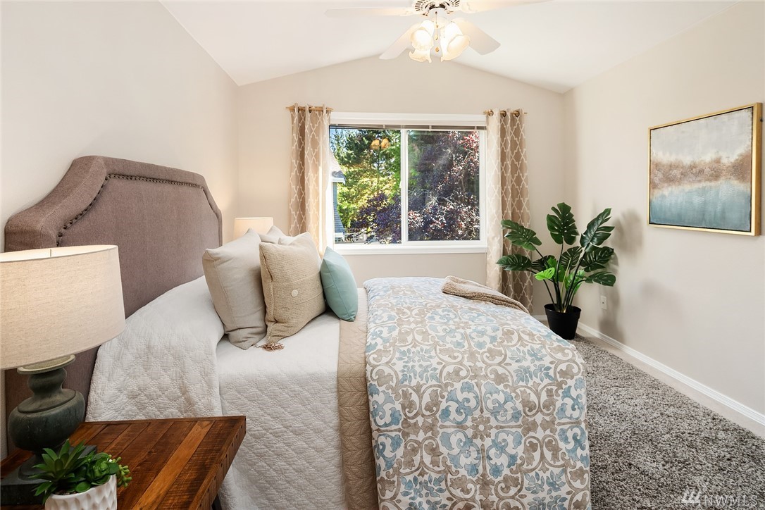 4817 Northeast 5th Court Renton, WA 98059 - Photo 14 of 23
