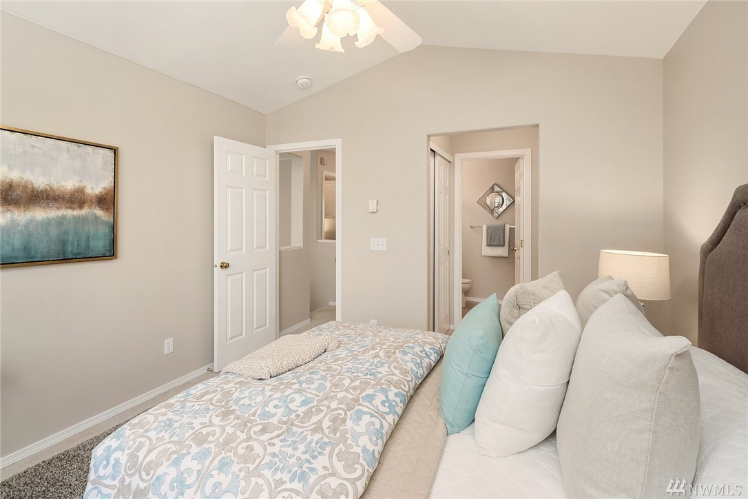4817 Northeast 5th Court Renton, WA 98059 - Photo 15 of 23