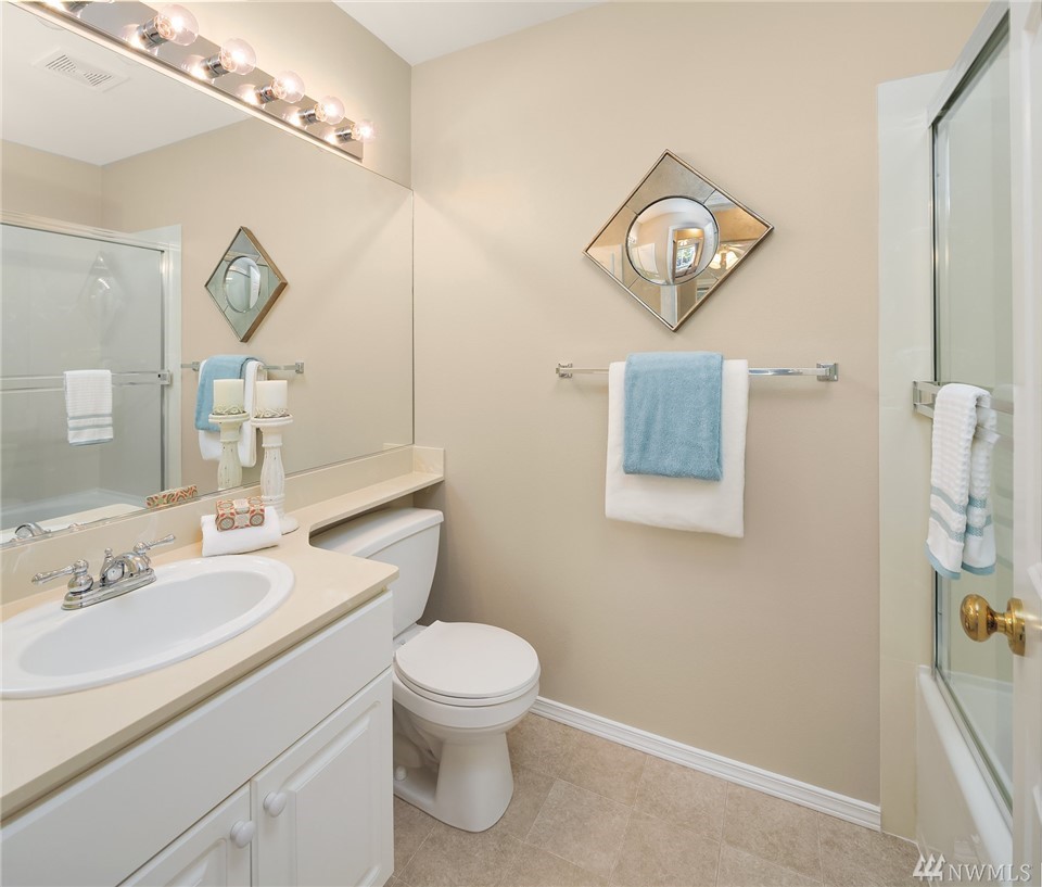 4817 Northeast 5th Court Renton, WA 98059 - Photo 16 of 23
