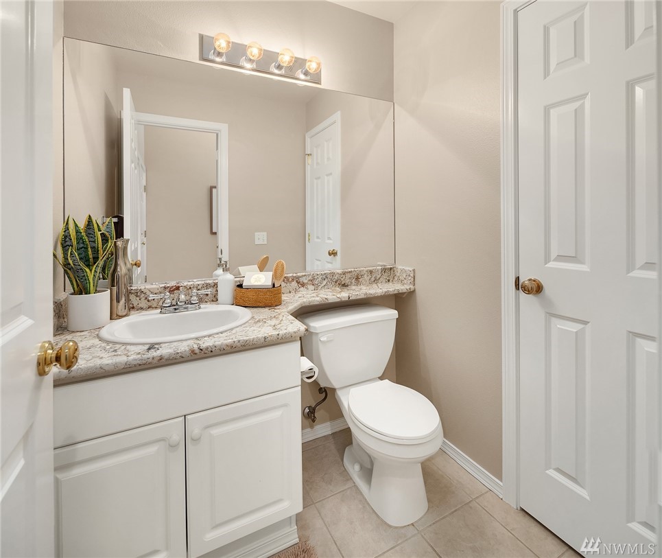 4817 Northeast 5th Court Renton, WA 98059 - Photo 6 of 23