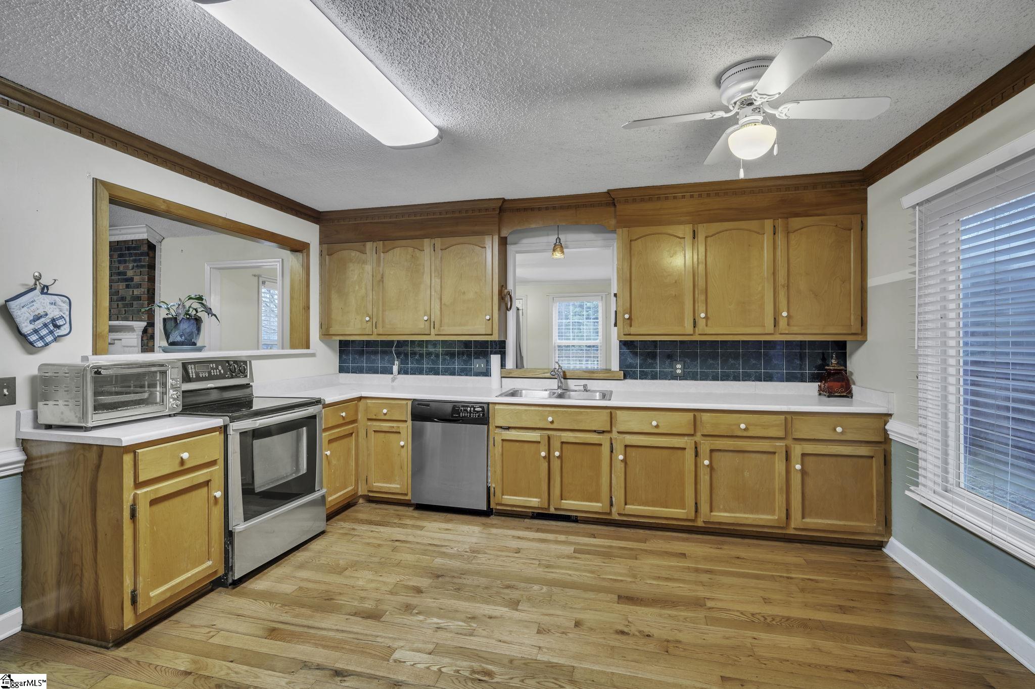 15 Fairview Place Greer, SC 29651 - Photo 7 of 24