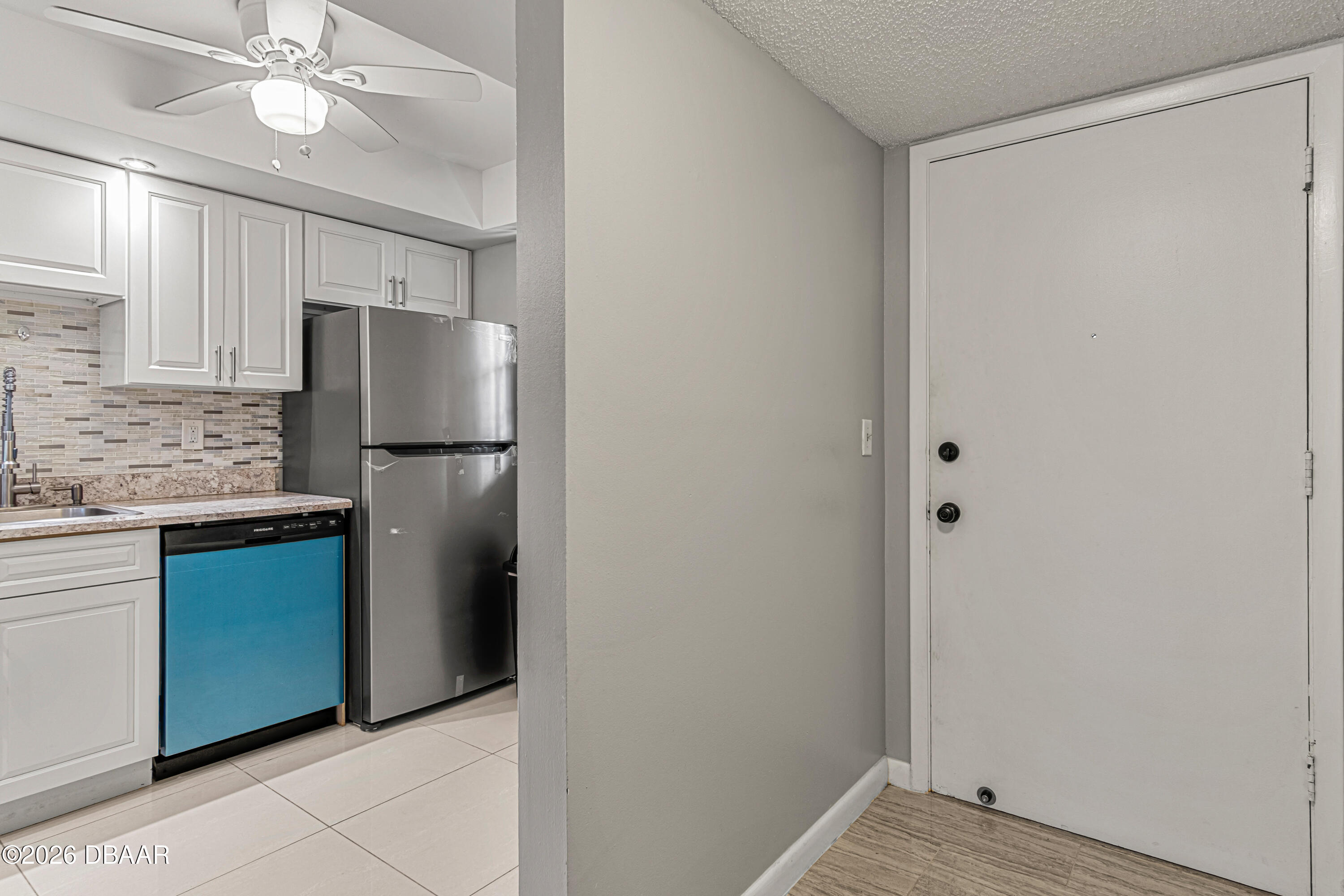640 North Nova Road, Unit 409 Ormond Beach, FL 32174 - Photo 4 of 33 640 N Nova Rd, #409 (2 of 31)