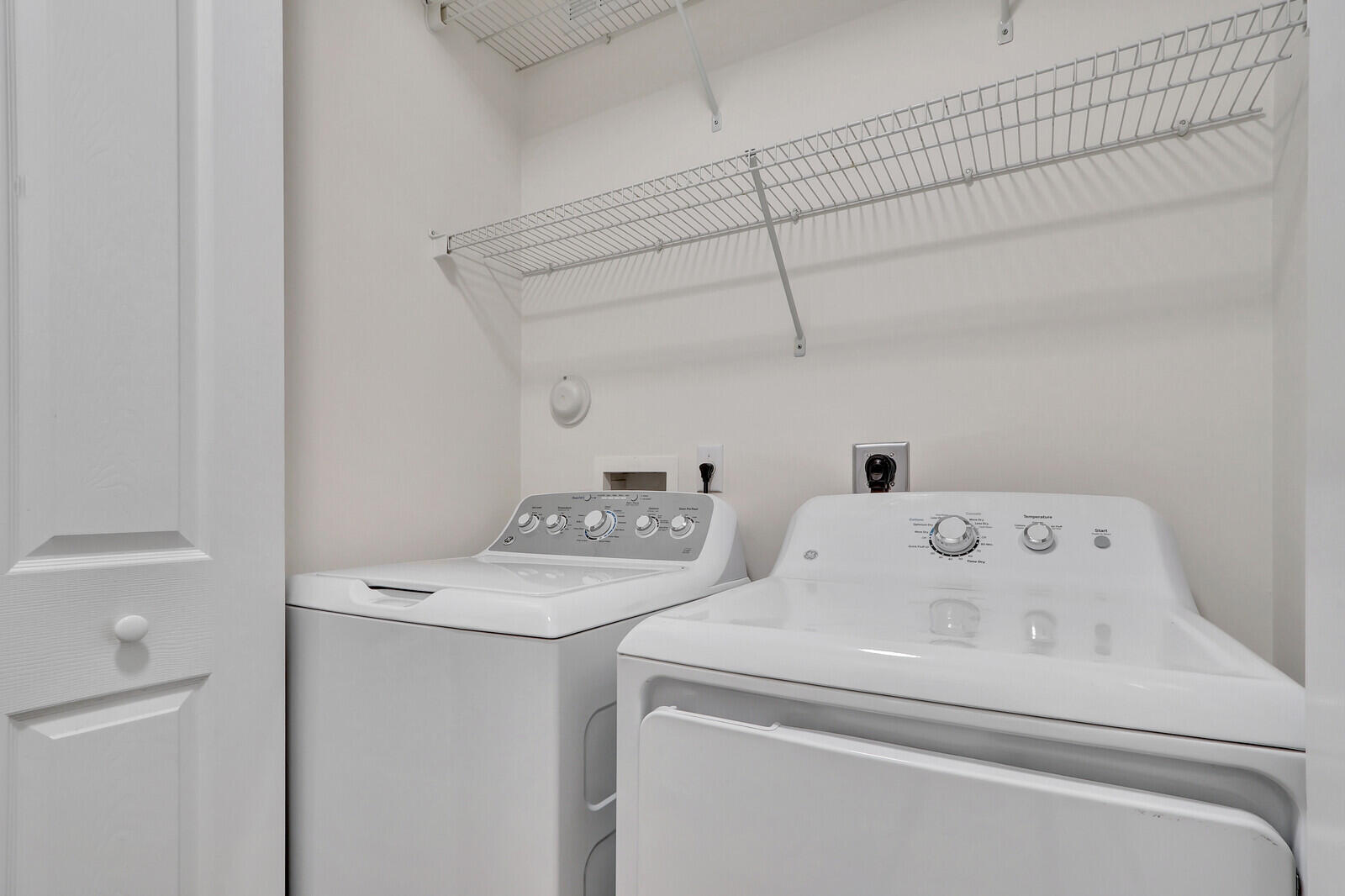 4313 Parkside Drive Jupiter, FL 33458 - Photo 20 of 29 Full Size Washer and Dryer