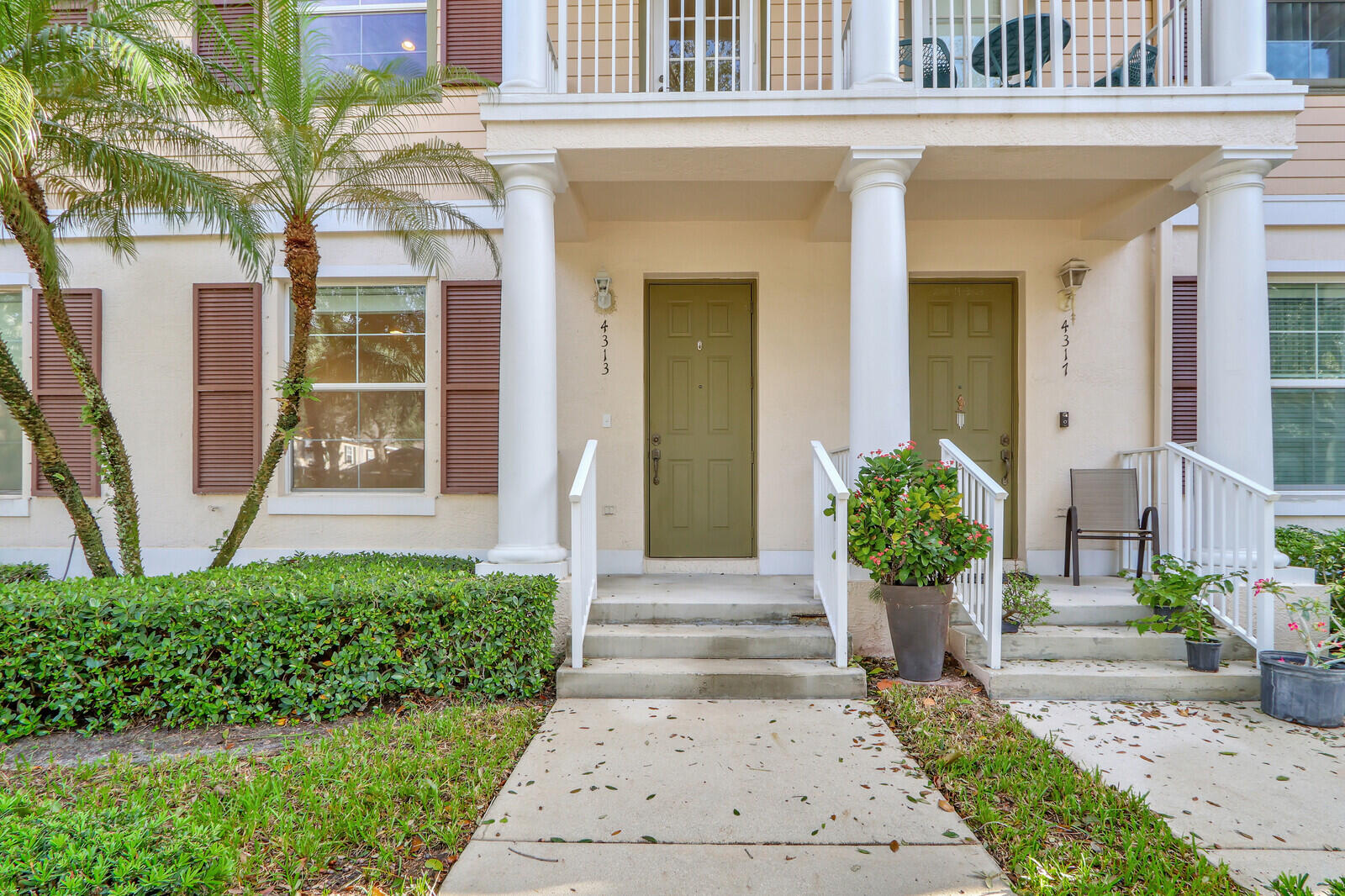 4313 Parkside Drive Jupiter, FL 33458 - Photo 27 of 29 #4313 Entrance