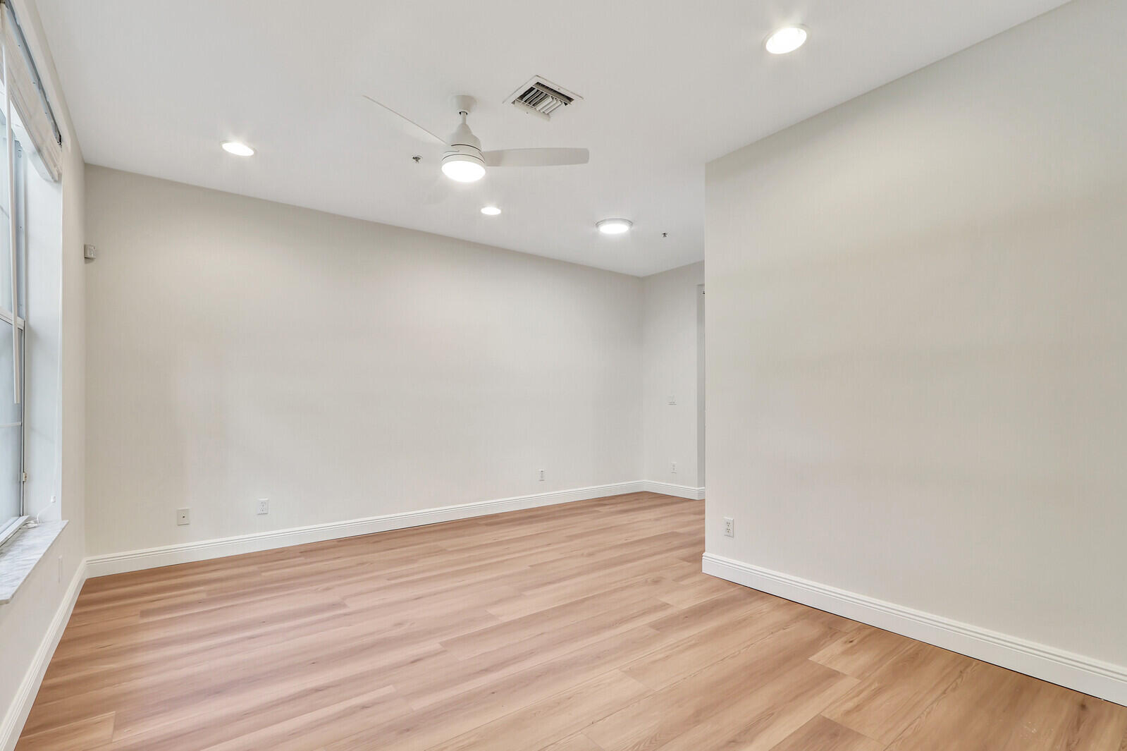 4313 Parkside Drive Jupiter, FL 33458 - Photo 8 of 29 Family Room/ Great Room