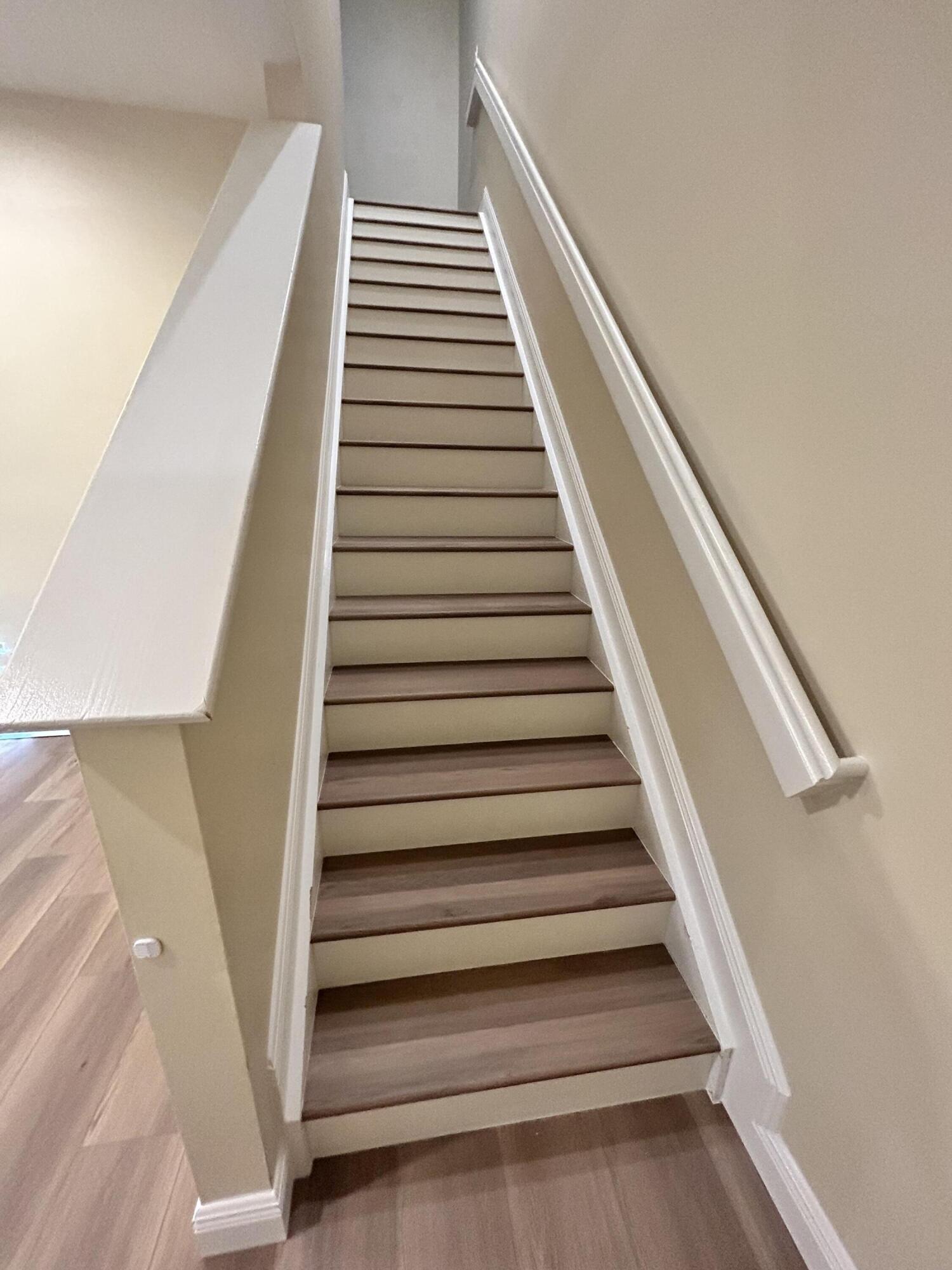 4313 Parkside Drive Jupiter, FL 33458 - Photo 10 of 29 Gorgeous Stairwell