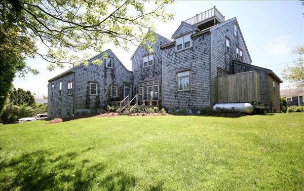 1 Hamblin Road Nantucket, MA 02554 - Photo 3 of 32 4