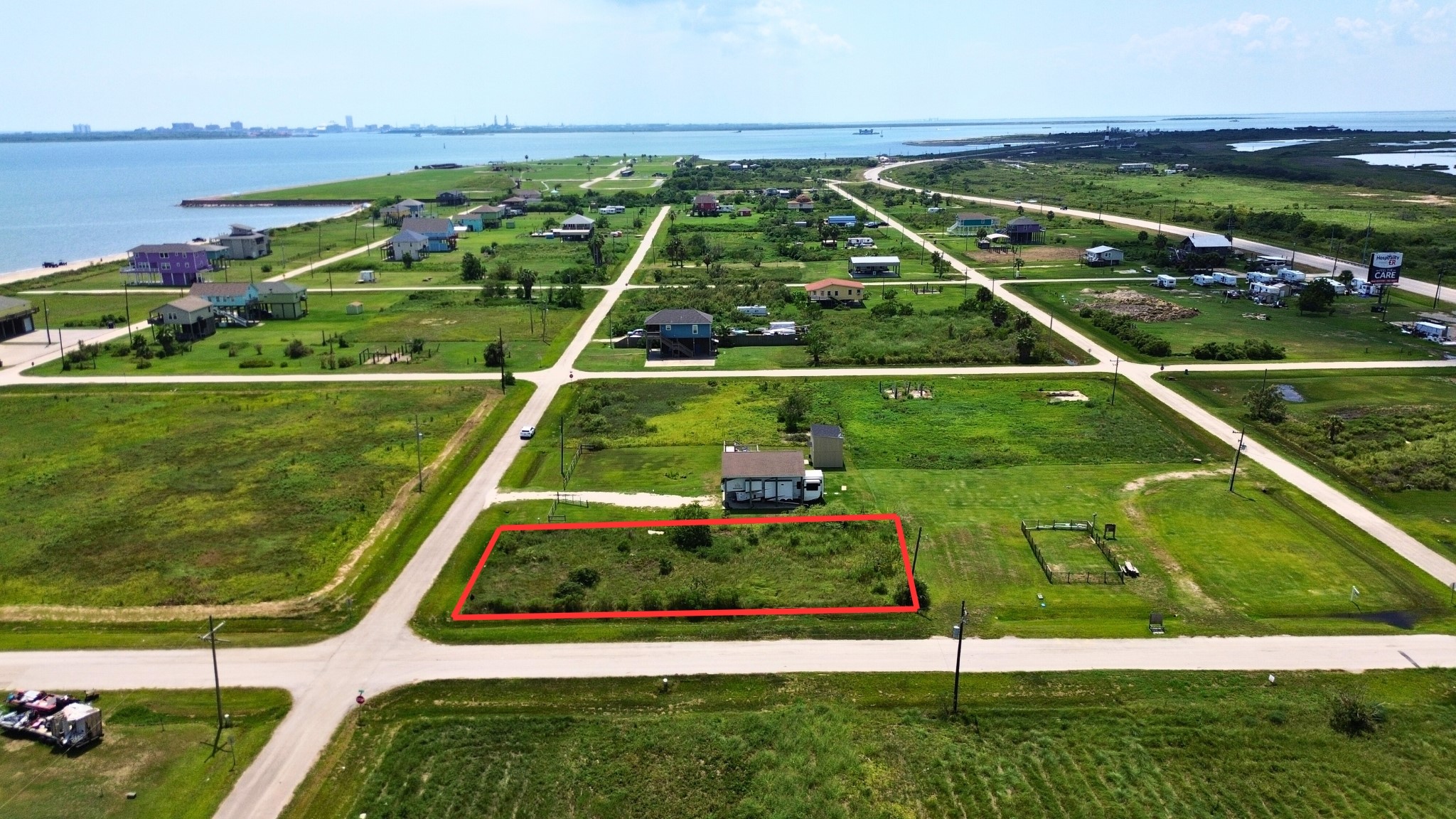 1611 Front Avenue Port Bolivar, TX 77650 - Photo 6 of 10 a view of a tennis court