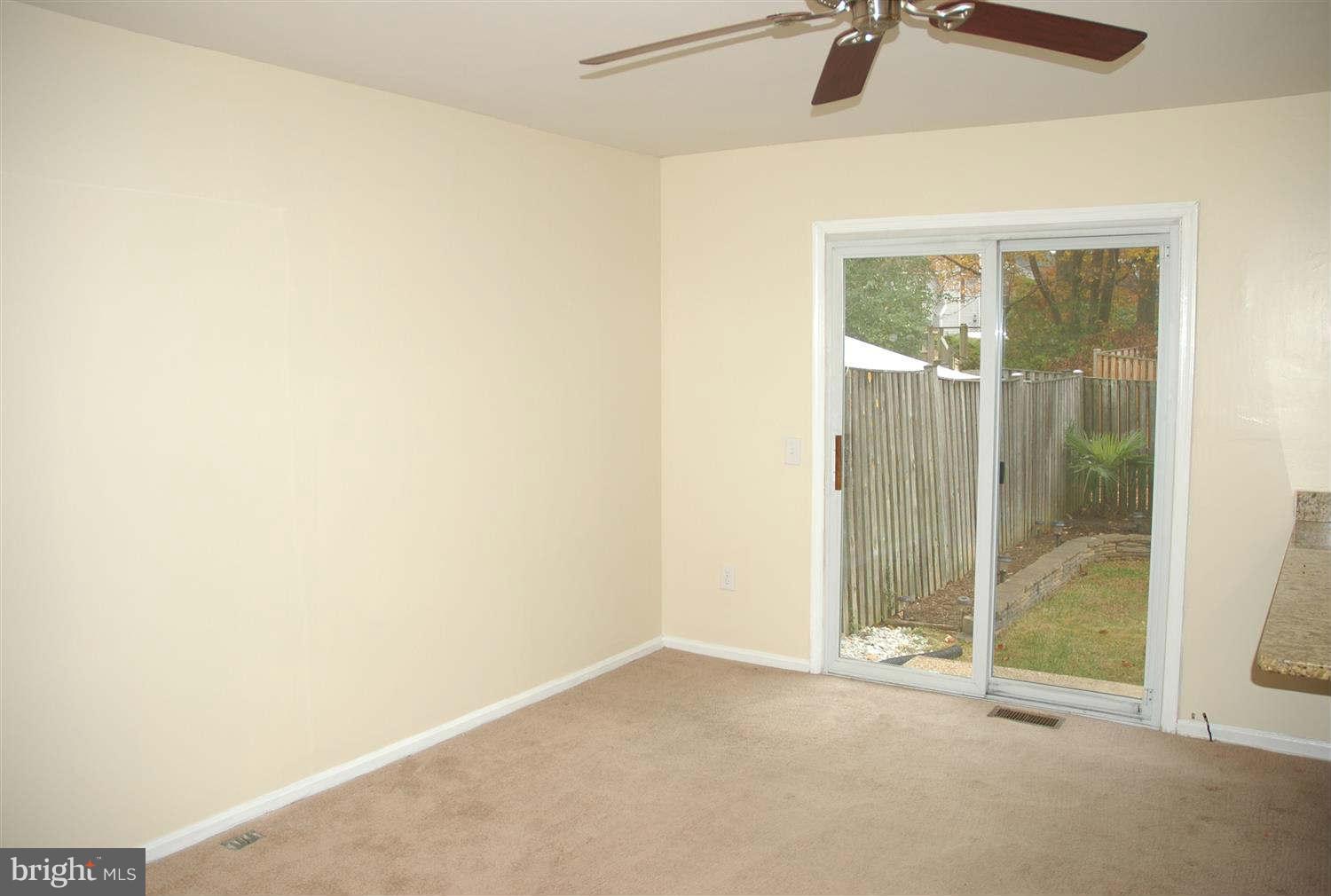 669 Concerto Lane Silver Spring, MD 20901 - Photo 11 of 26 Living Room