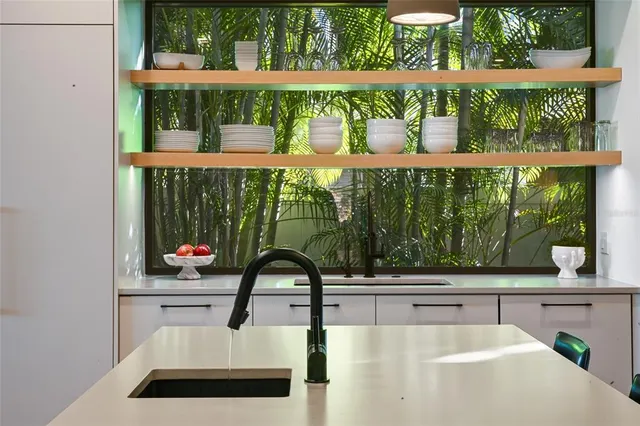 $3,400,000 | 948 Citrus Avenue, Sarasota, FL 34236