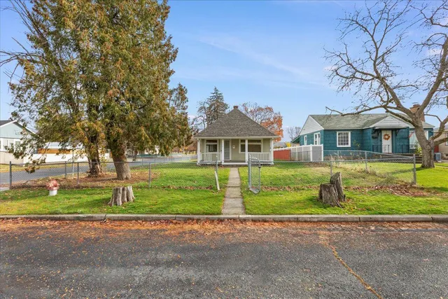 $199,900 | 5028 North Washington Street, Spokane, WA 99205