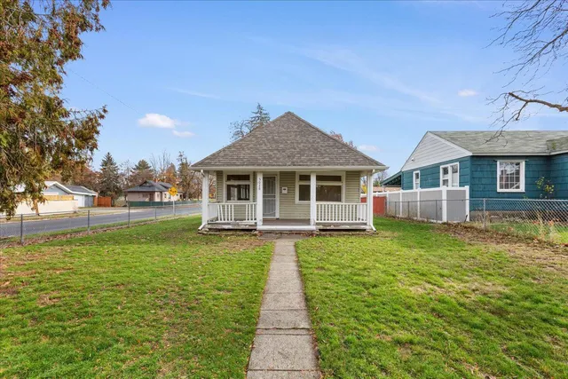$199,900 | 5028 North Washington Street, Spokane, WA 99205