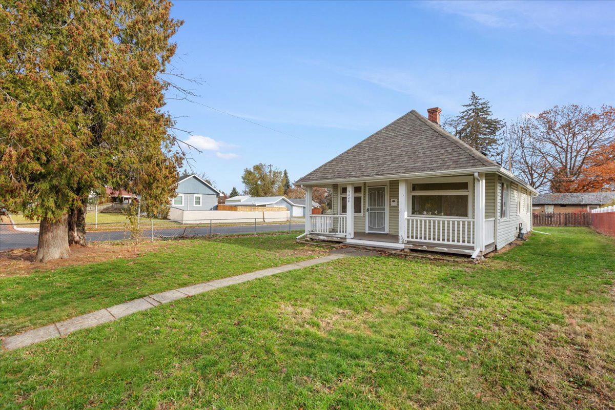 5028 North Washington Street Spokane, WA 99205 - Photo 3 of 39