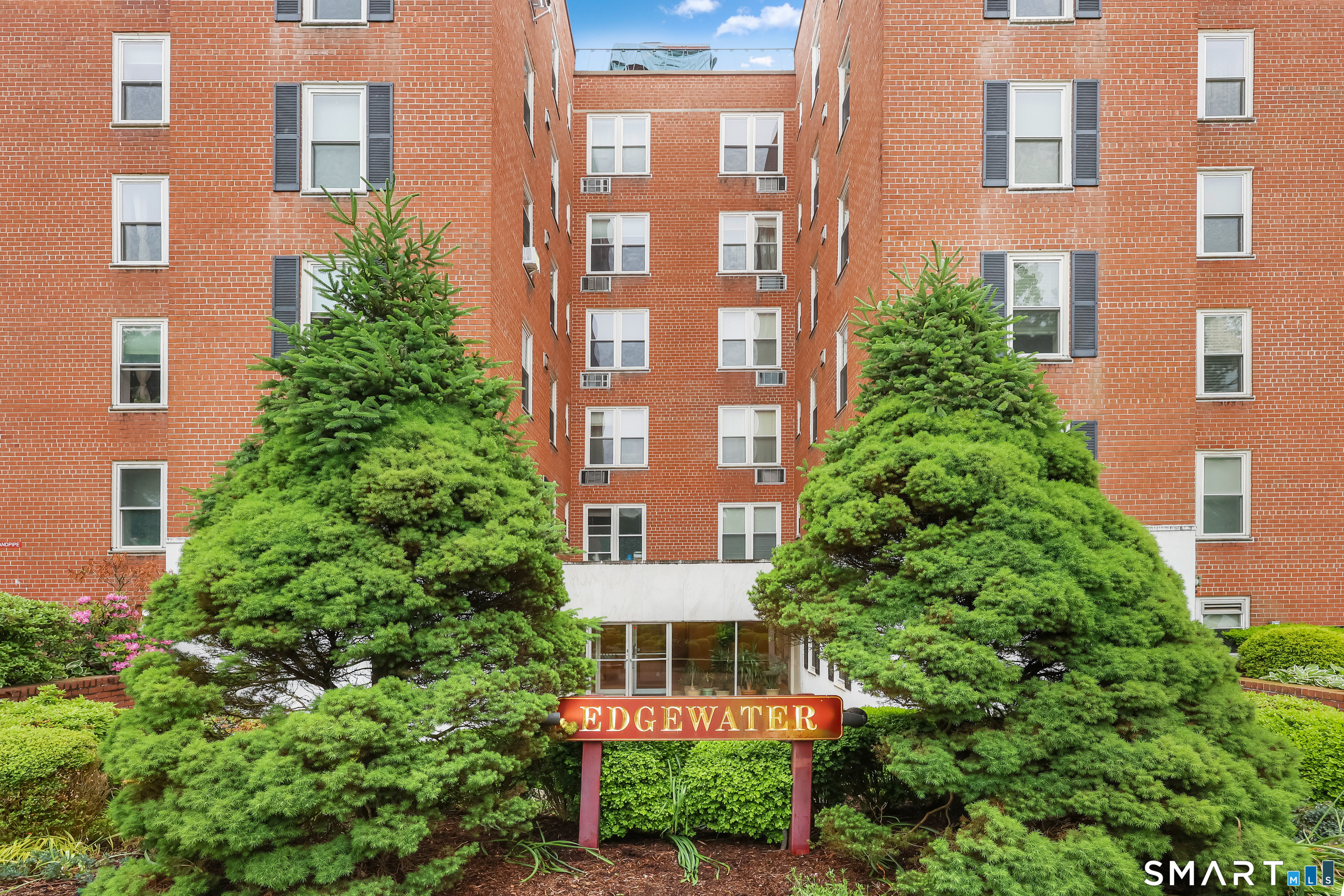 7 4th Street, Unit 3C Stamford, CT 06905 - Photo 2 of 21 front view of a building