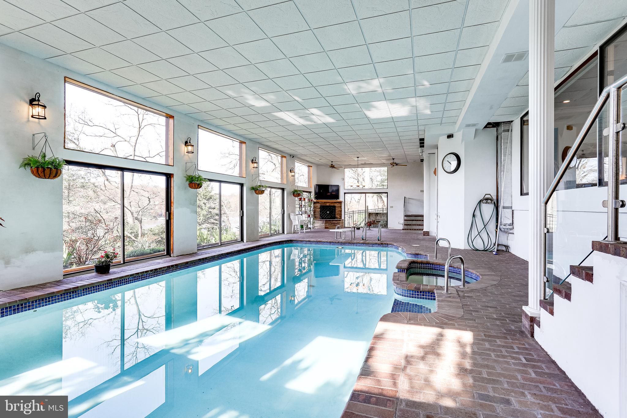 635 Shore Road Severna Park, MD 21146 - Photo 12 of 43 Indoor pool and spa
