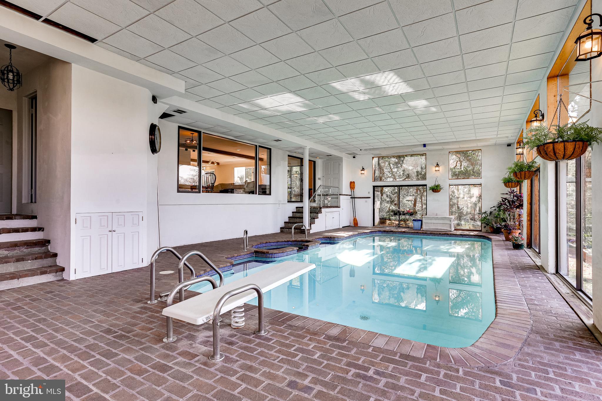 635 Shore Road Severna Park, MD 21146 - Photo 14 of 43 Indoor pool and spa