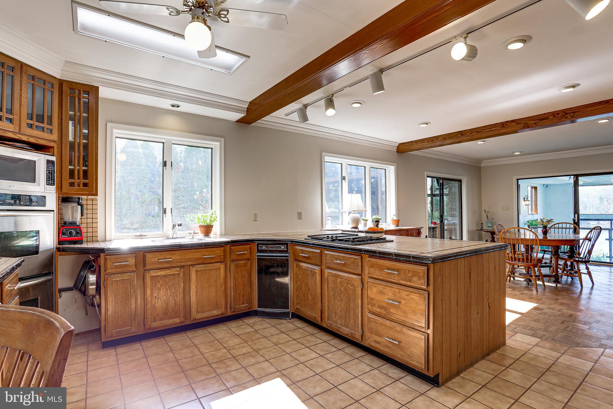 635 Shore Road Severna Park, MD 21146 - Photo 5 of 43 Kitchen