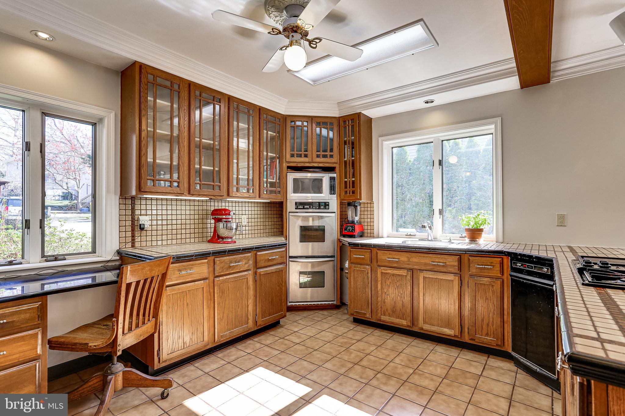 635 Shore Road Severna Park, MD 21146 - Photo 6 of 43 Kitchen
