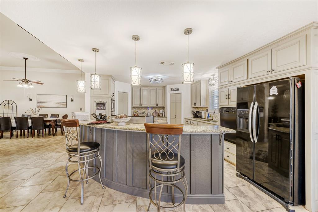 7835 Portwood Road Azle, TX 76020 - Photo 7 of 35