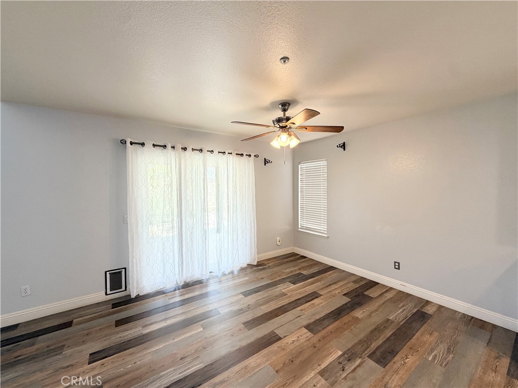 15096 Fox Ridge Drive Fontana, CA 92336 - Photo 9 of 28